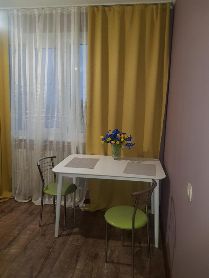 Apartment Sports Palace Просторная Квартира Рядом Дворец Спорта Kharkov Luaran gambar