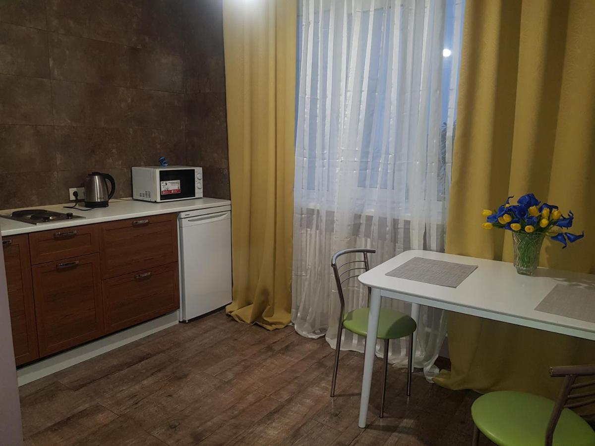 Apartment Sports Palace Просторная Квартира Рядом Дворец Спорта Kharkov Luaran gambar