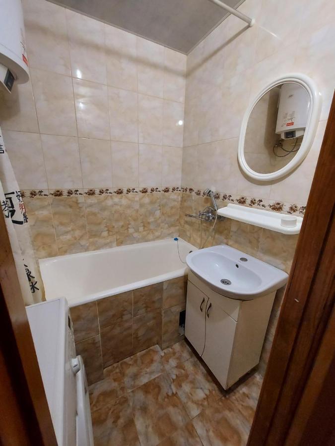 Apartment Sports Palace Просторная Квартира Рядом Дворец Спорта Kharkov Luaran gambar