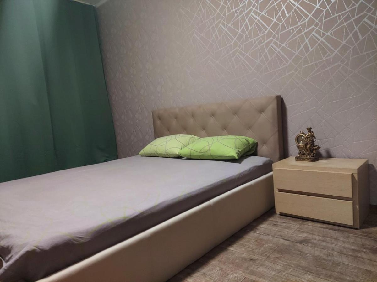 Apartment Sports Palace Просторная Квартира Рядом Дворец Спорта Kharkov Luaran gambar